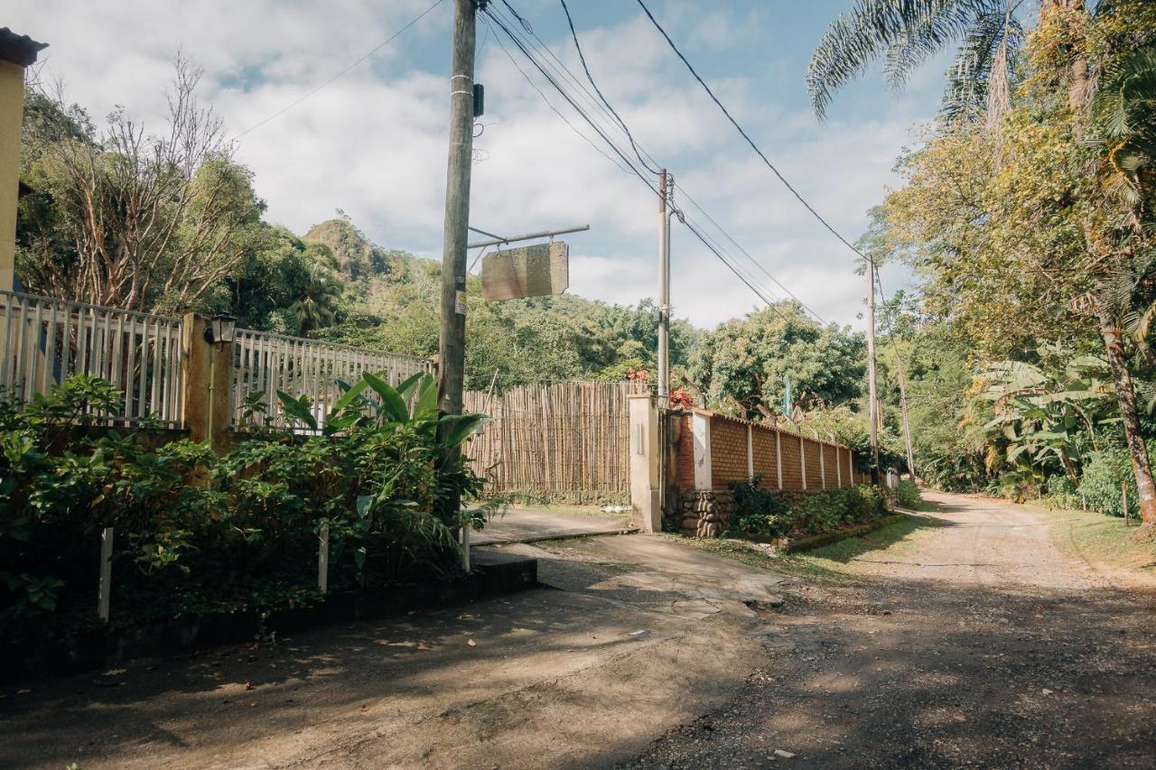Chale Carpas * Penedo (Rio de Janeiro)